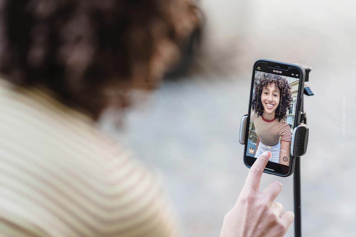 Instagram Blauer Haken: Verifizierung, Voraussetzungen, Vorteile & Bewerbung